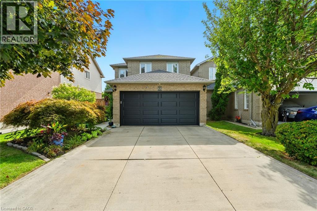 88 Grindstone Way, Hamilton, ON L9H 7B5