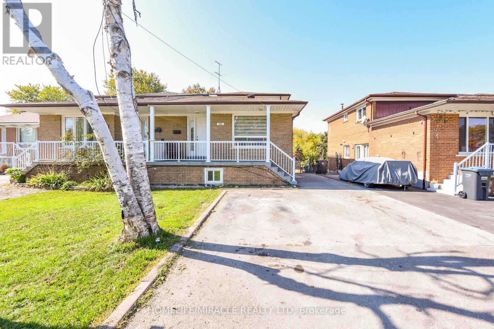 3442 Laddie Cres, Mississauga, ON L4T 1N1
