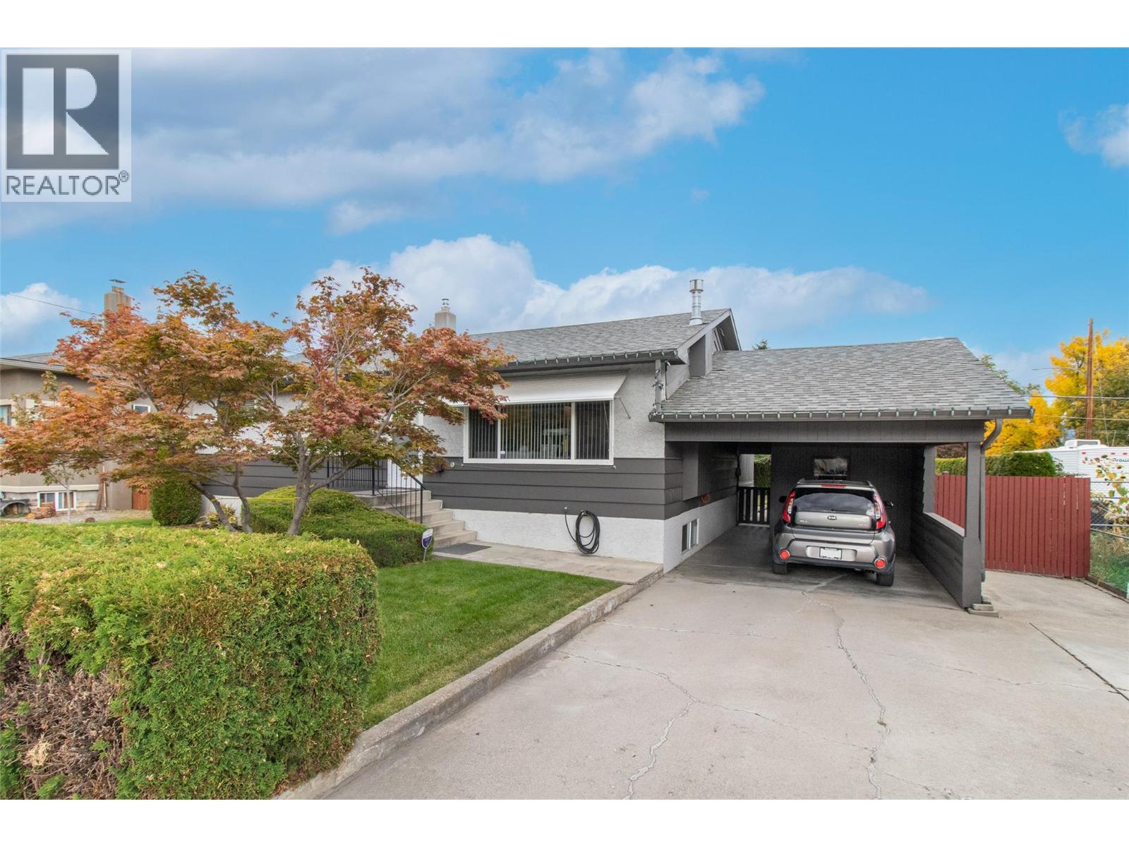 230 Ponto Rd, Kelowna, BC V1X 2G1