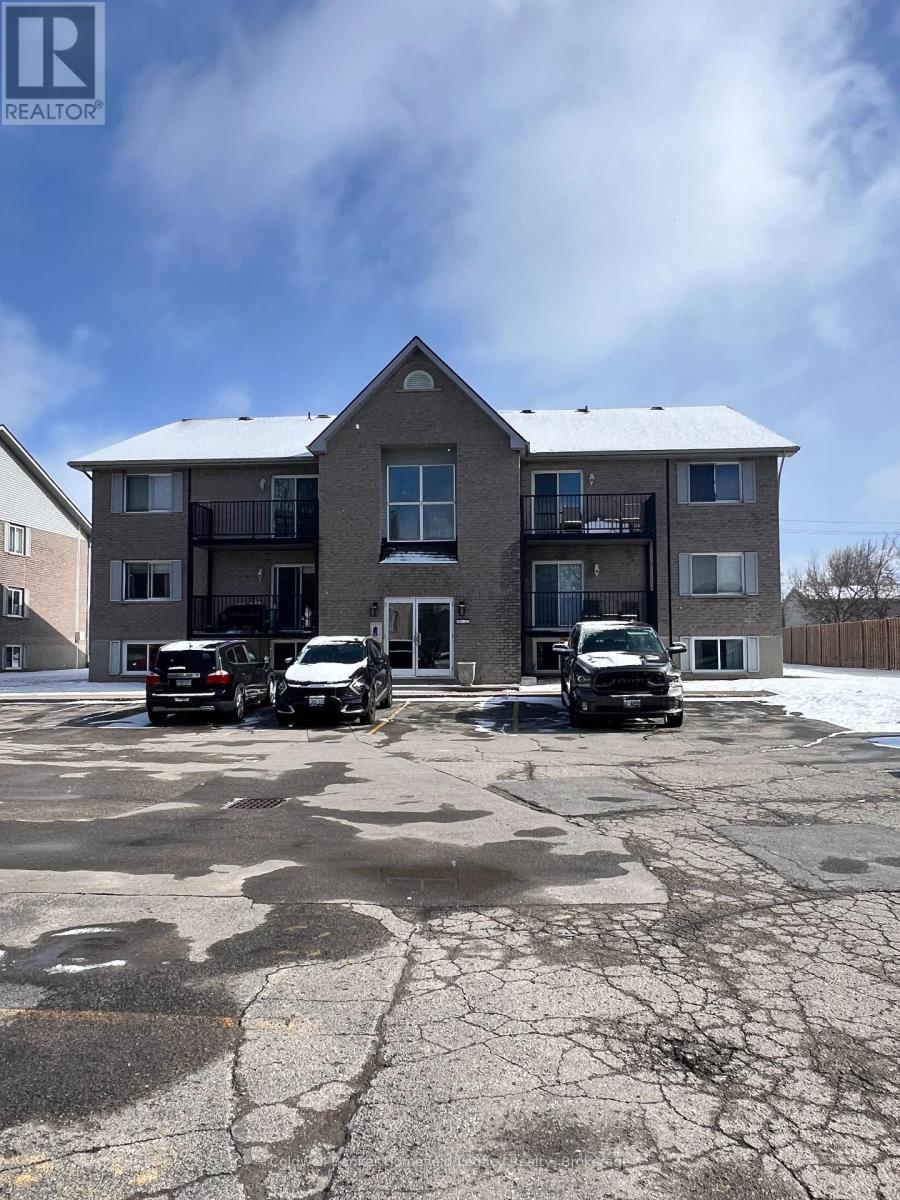 303 50 Campbell Ct, Stratford, ON N5A 7T6