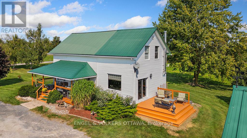 12420 Ormond Rd, North Dundas, ON K0C 2K0