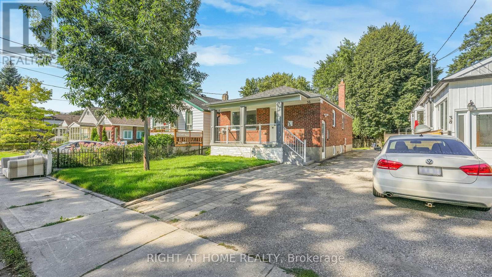 36 Vanbrugh Ave, Toronto, ON M1N 3S9