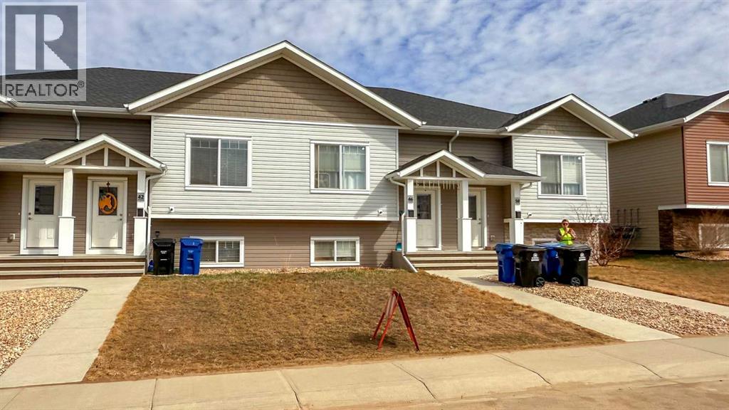 22-34 Athens Rd, Blackfalds, AB T4M 0N4