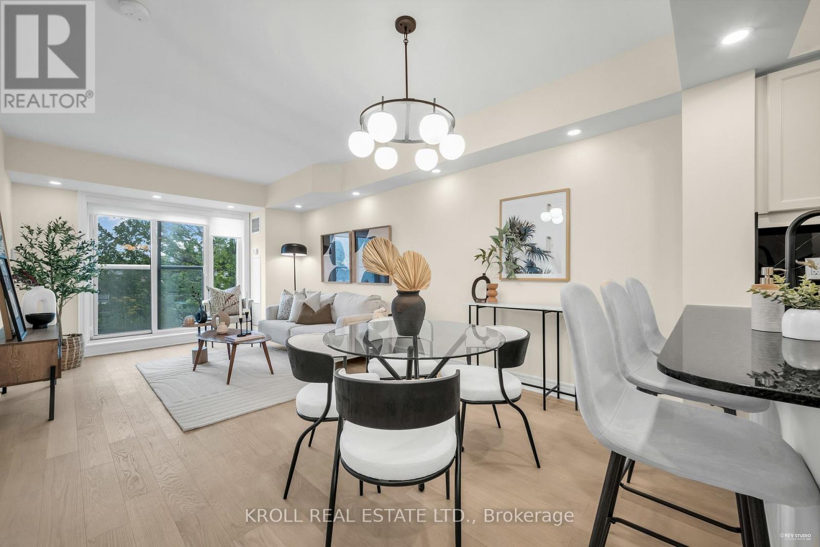 229 701 Sheppard Ave W, Toronto, ON M3H 2S7