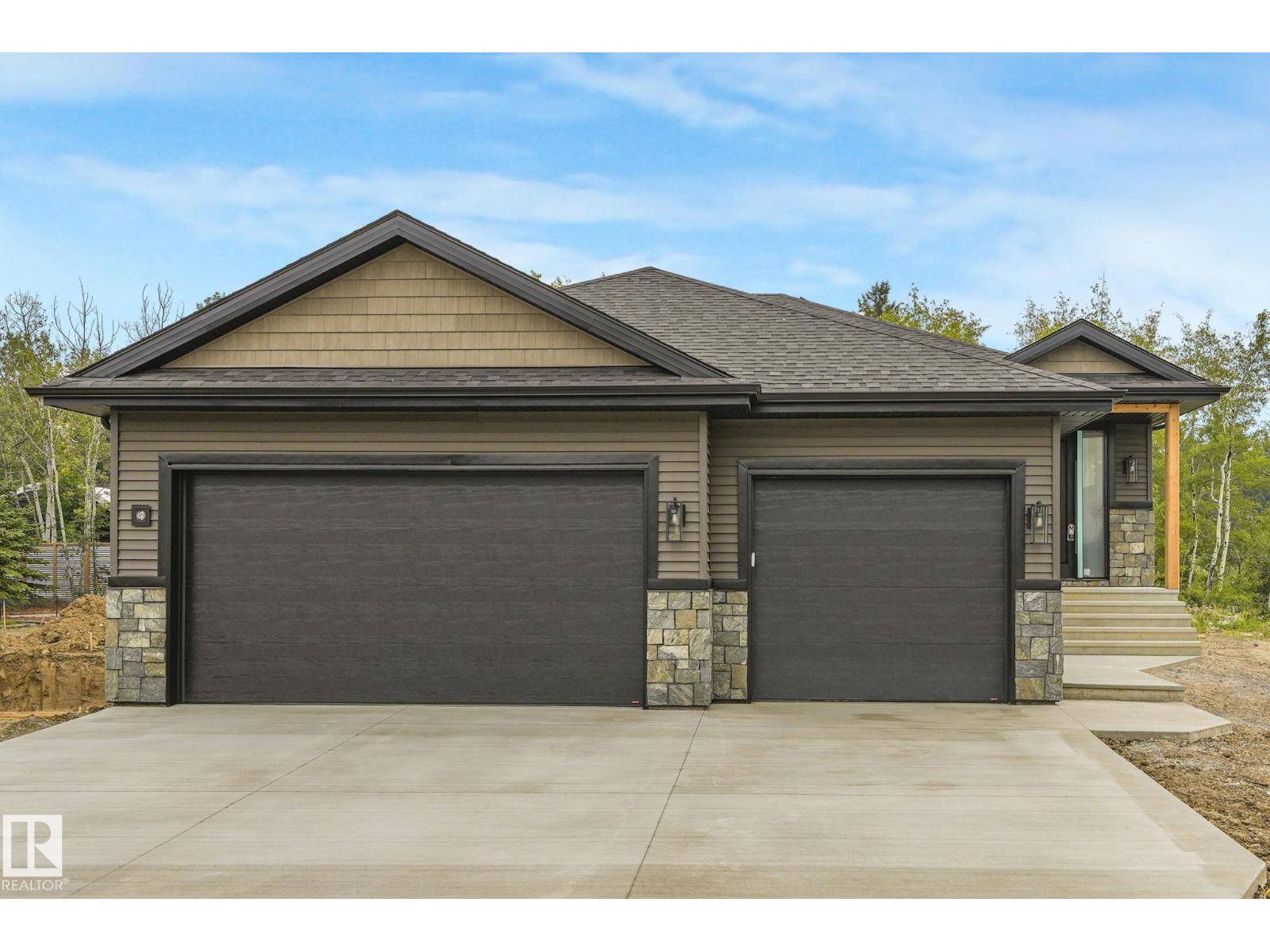 84 Harvest Cr, Ardrossan, AB T8E 0B5