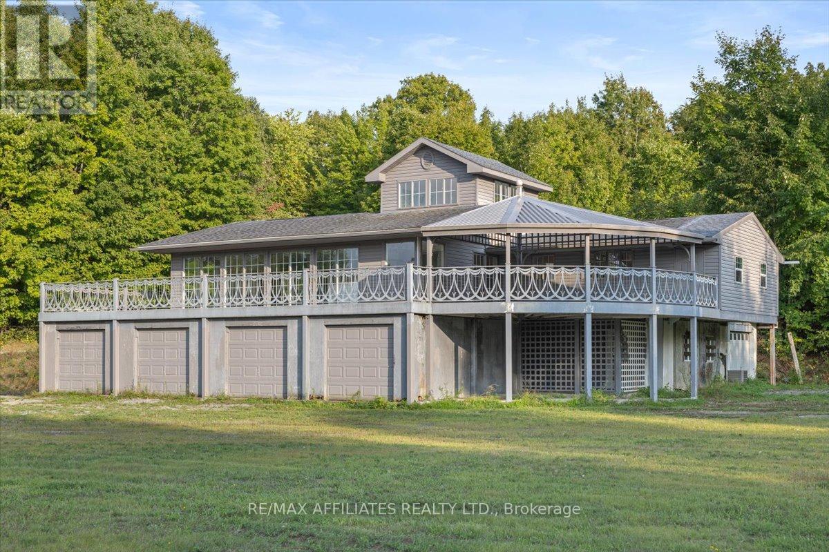 1215 Narrows Lock Rd, Rideau Lakes, ON K0G 1V0