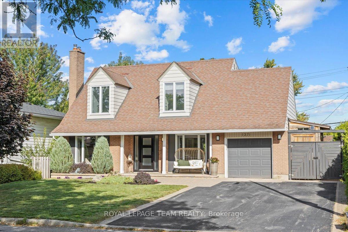 1371 Pebble Rd, Ottawa, ON K1V 7R7