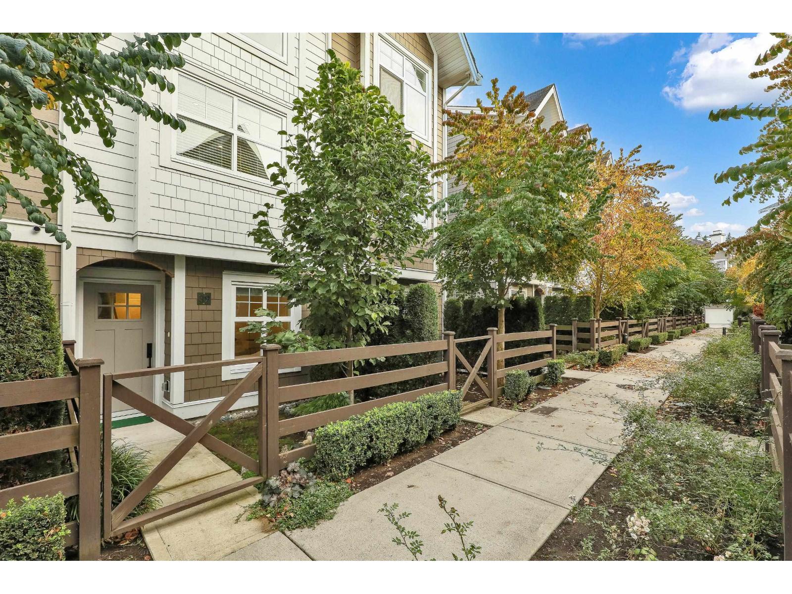 14541 Winter Crescent Unit 39, Surrey, BC V4P 0G5