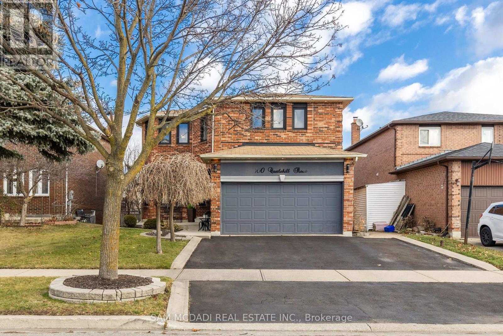 100 Castlehill Rd, Brampton, ON L6X 4C7