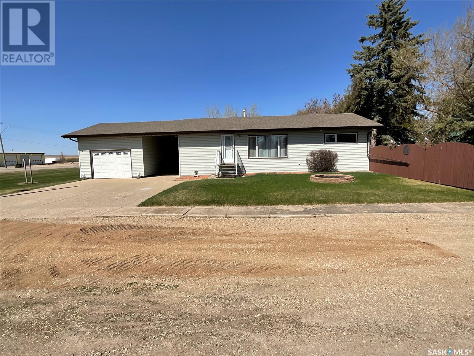 412 2 Street North, Wakaw, SK S0K 4P0