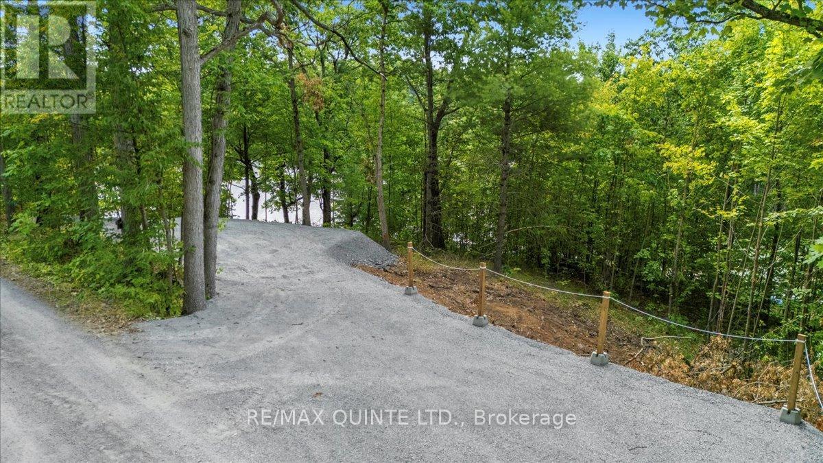 102 Attwood Ln, Frontenac Frontenac South, ON K0H 1T0