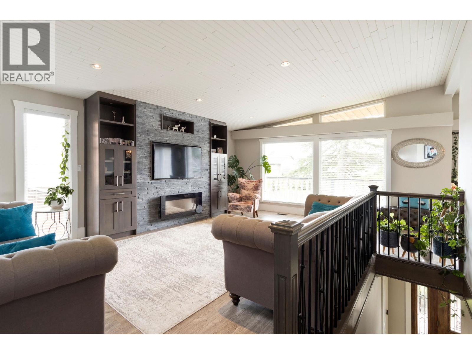 10711 Seamount Rd, Richmond, BC V7A 4P5