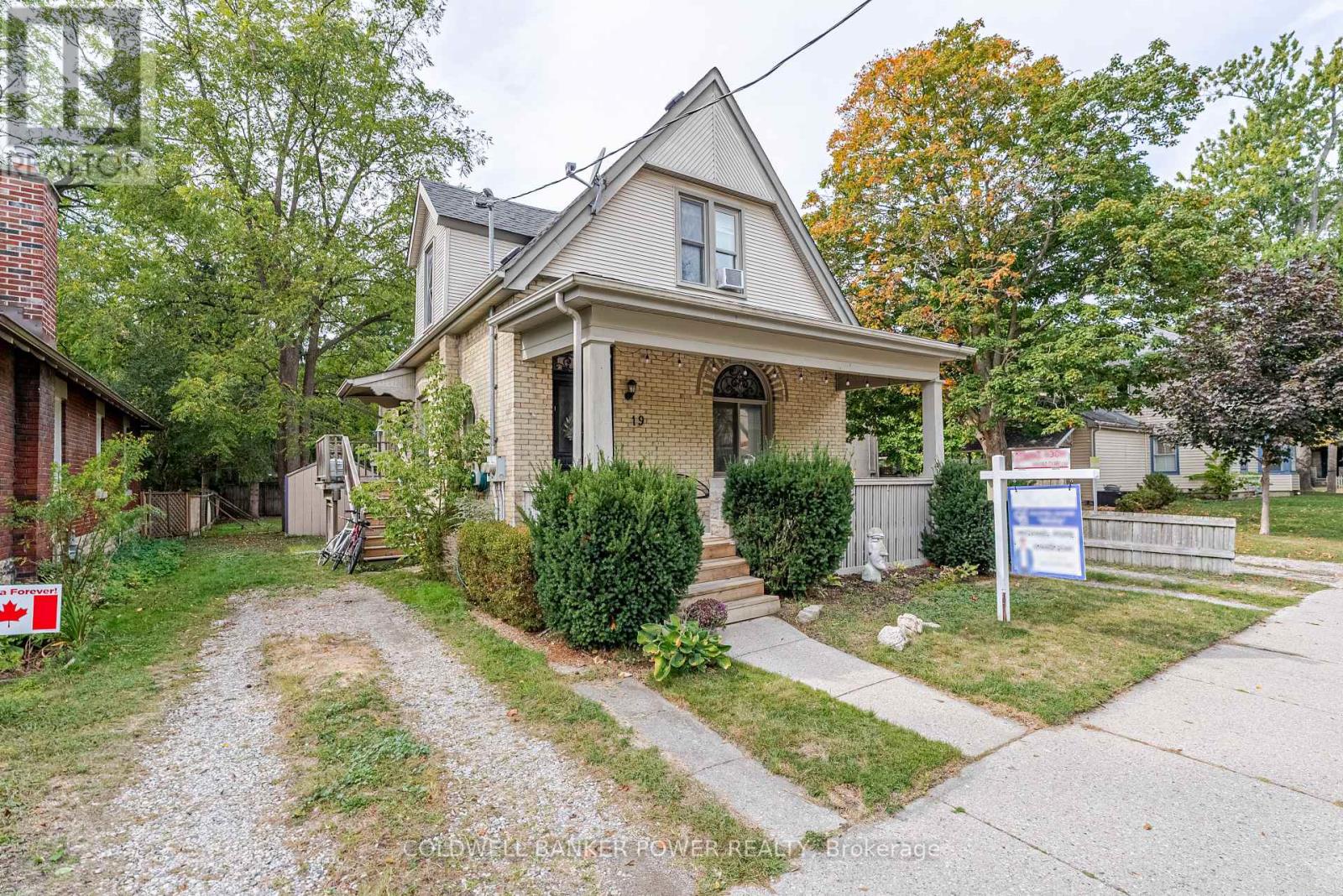 19 Cynthia St, London, ON N6C 3G2