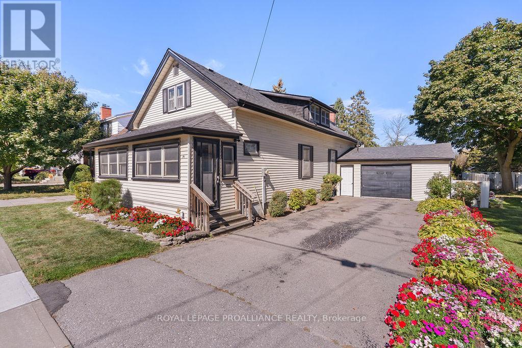 59 Purdy St, Belleville, ON K8P 1Y8