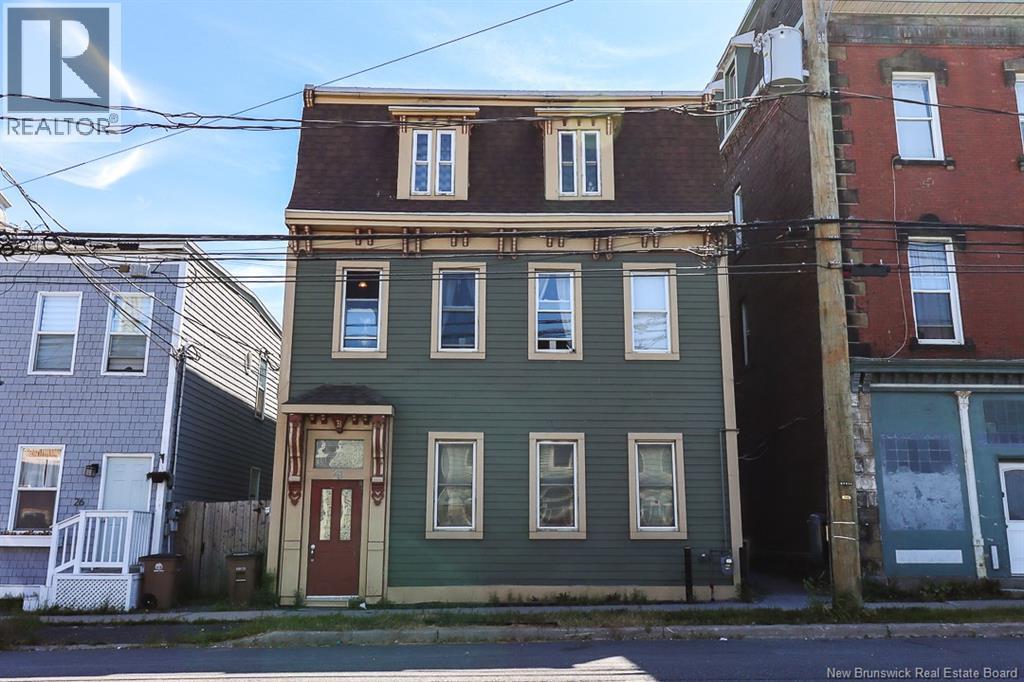 28 Douglas Ave, Saint John, NB E2K 1E4