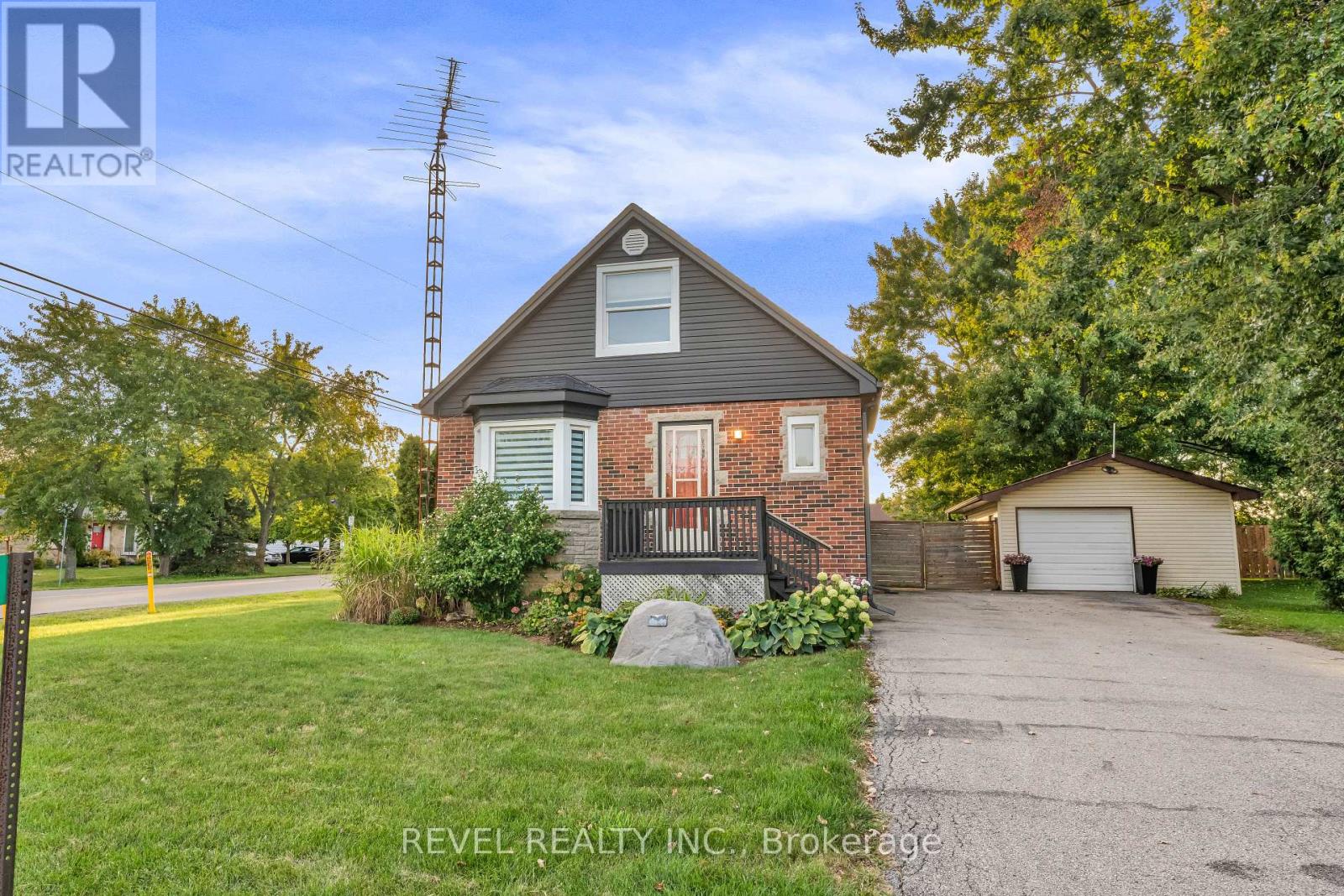 680 Woodburn Rd, Hamilton, ON L0R 1P0