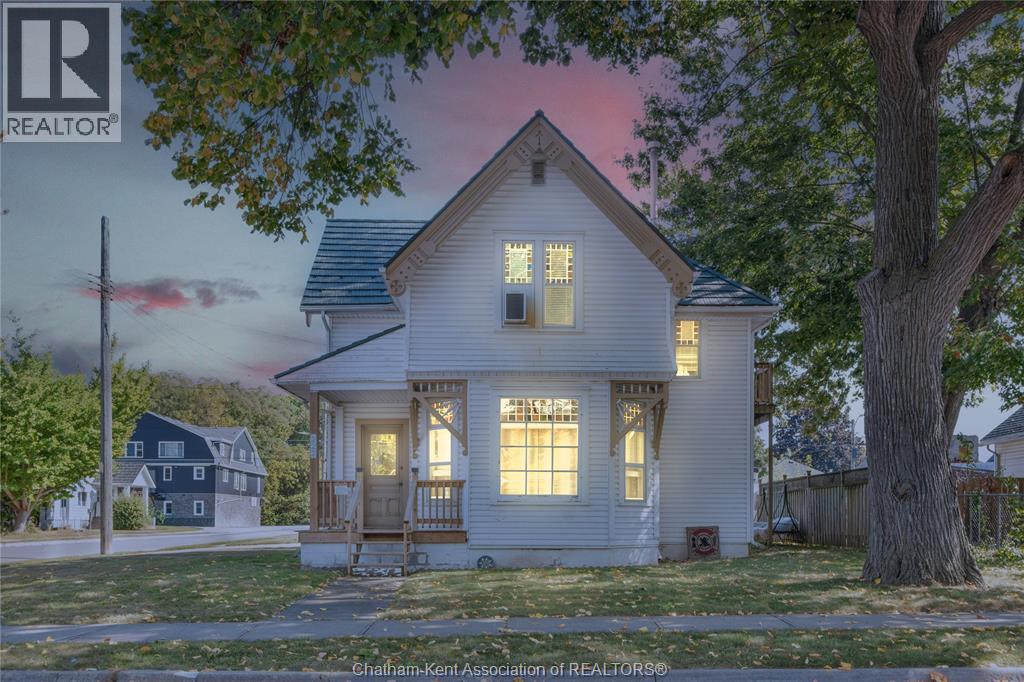 222 Selkirk St, Chatham-Kent, ON N7L 1Z4