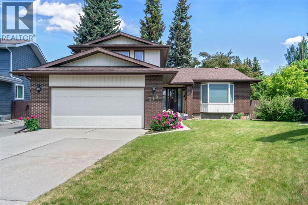519 Dalcastle Mews NW, Calgary, AB T3A 2P3