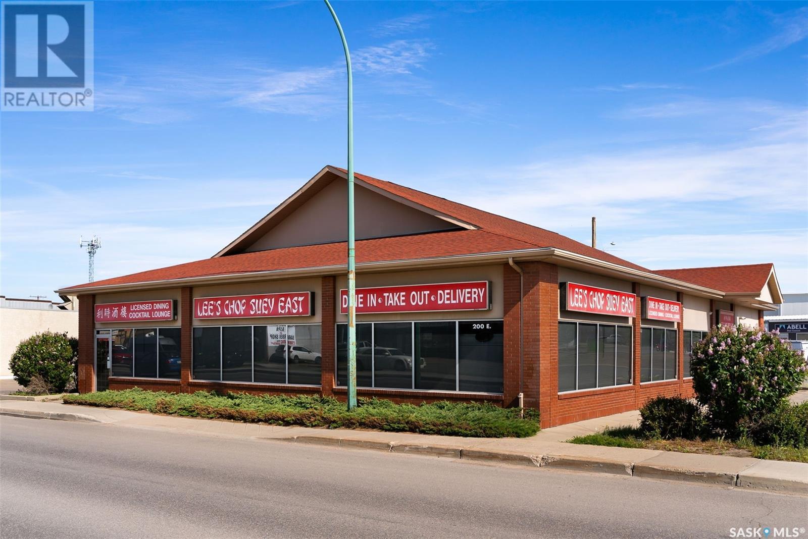 200 Victoria Ave E, Regina, SK S4N 0N4