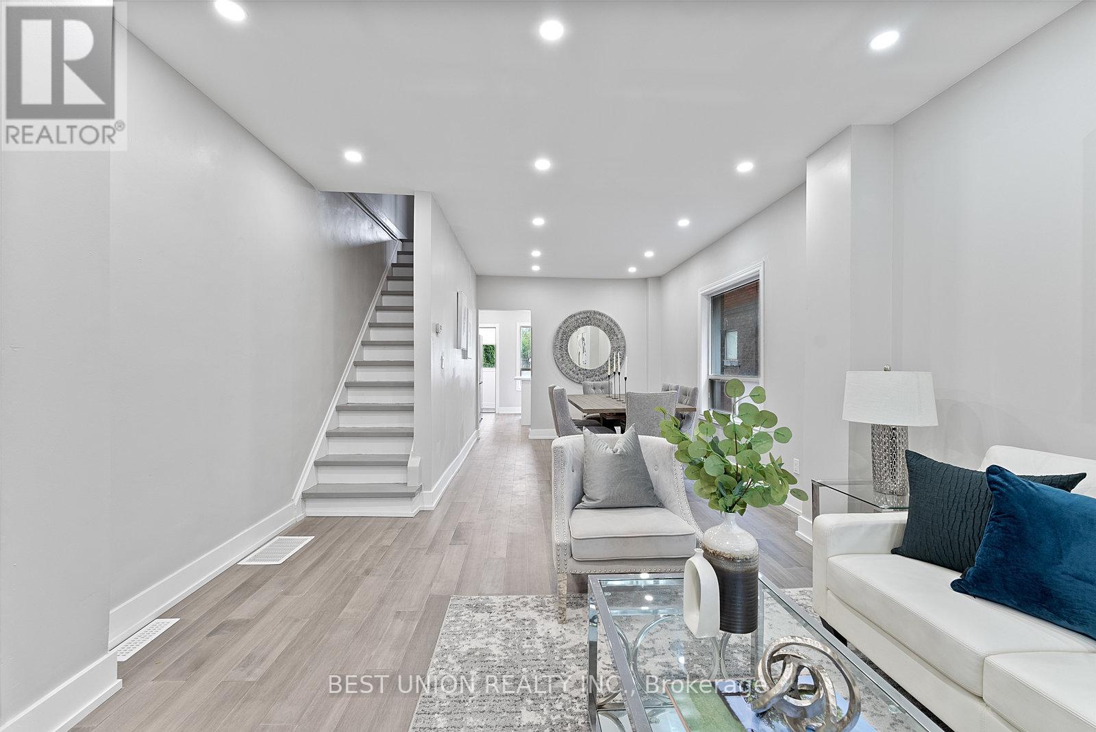 898 Greenwood Ave W, Toronto, ON M4J 4B8