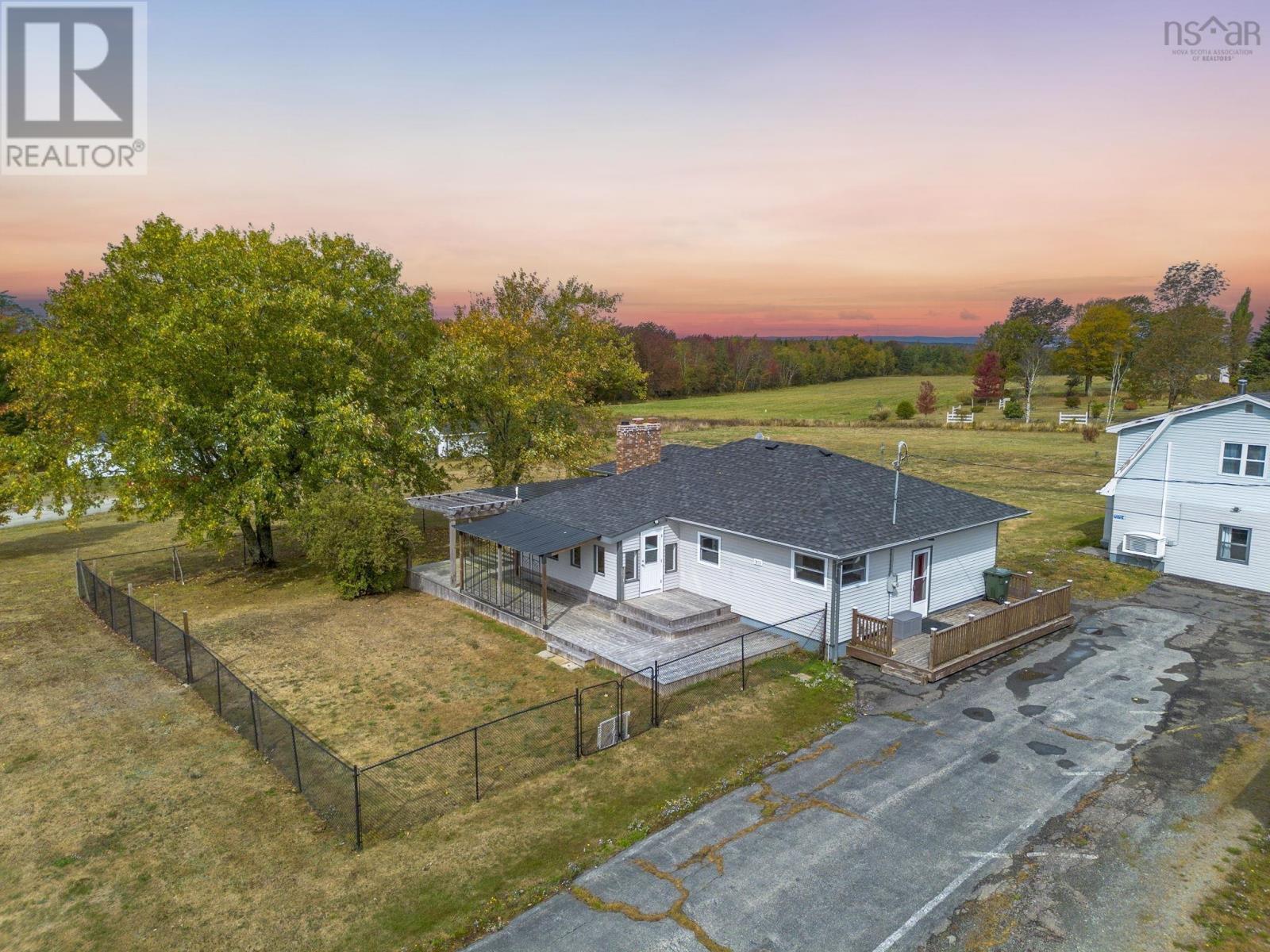 7072 Highway 340 Hwy, Weaver Settlement, NS B0W 3T0