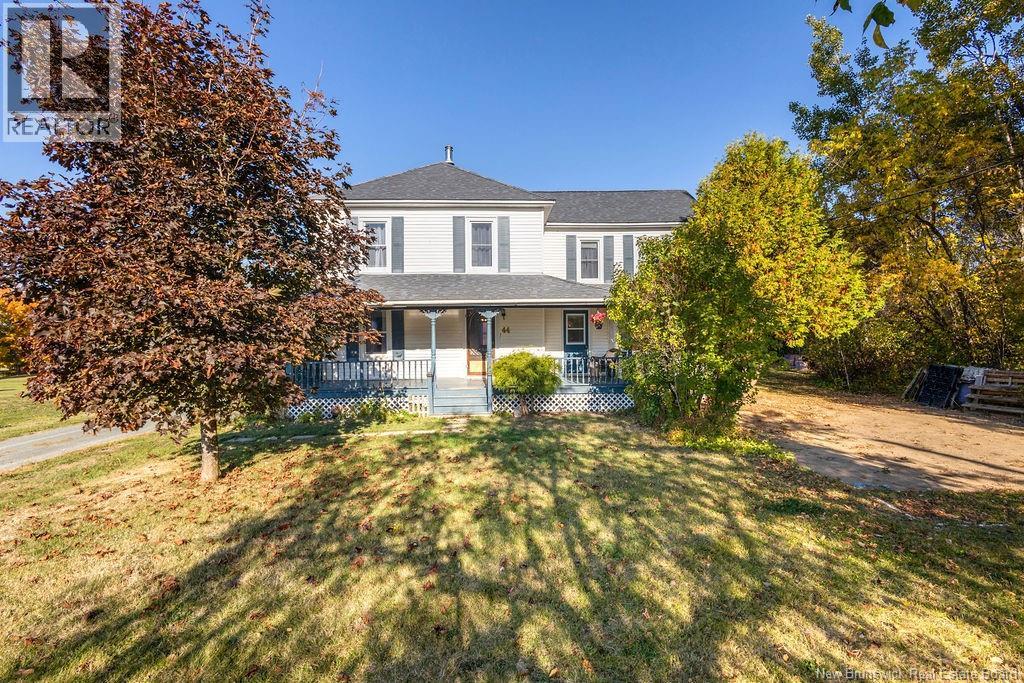 44 Dollard St, Miramichi, NB E1N 5X2
