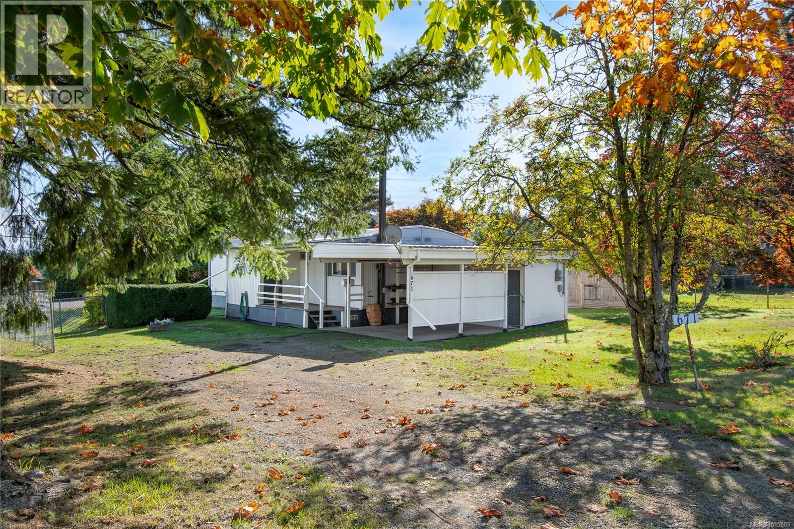 671 Petersen Rd, Campbell River, BC V9W 3H6