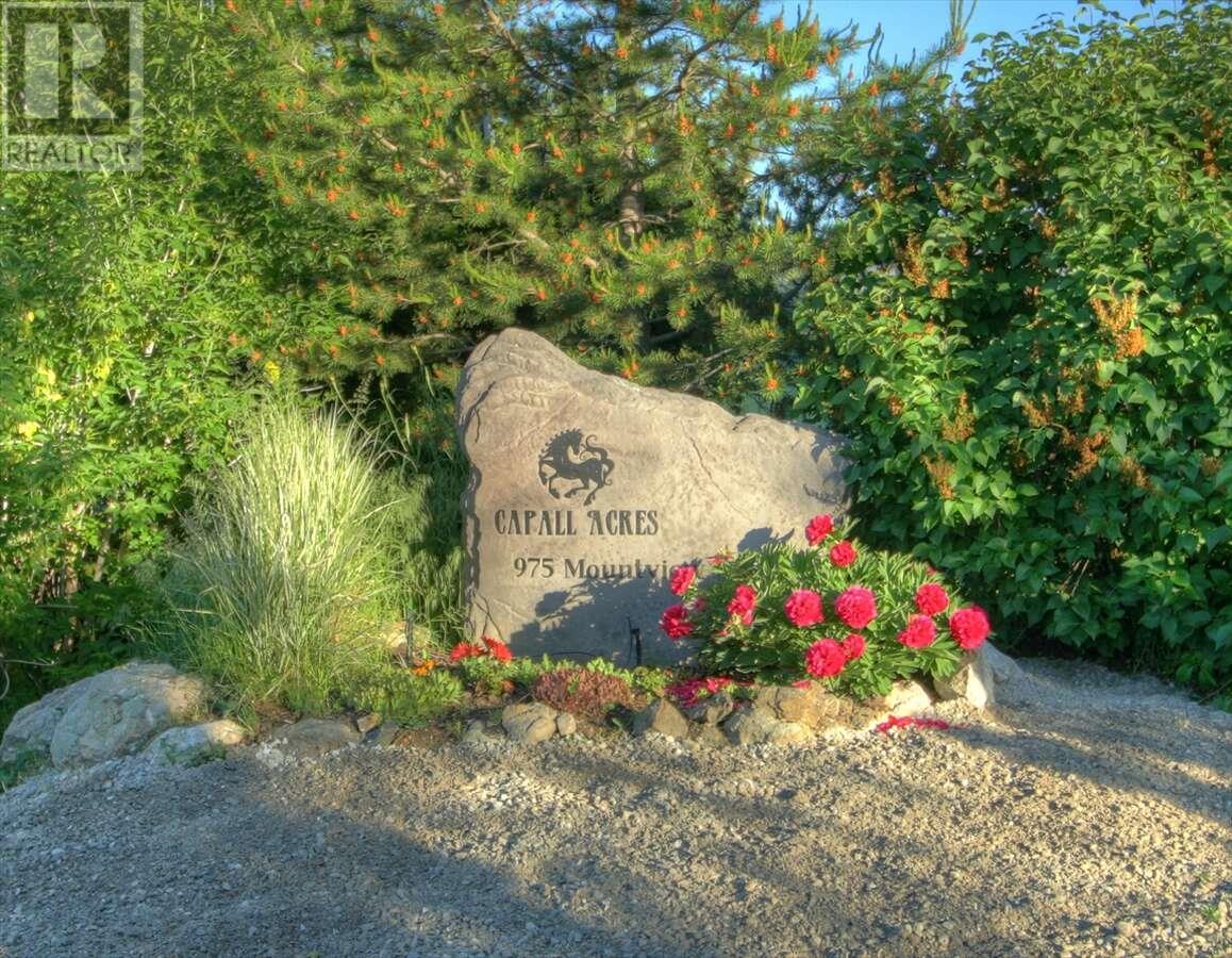 975 Mountview Rd, Vernon, BC V1B 3A5