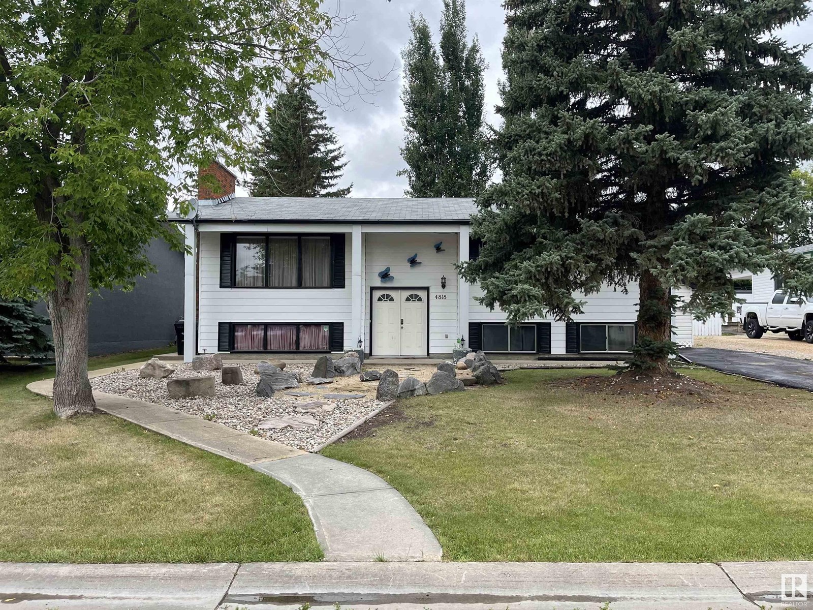 50 St Unit 4818, Barrhead, AB T7N 1G4