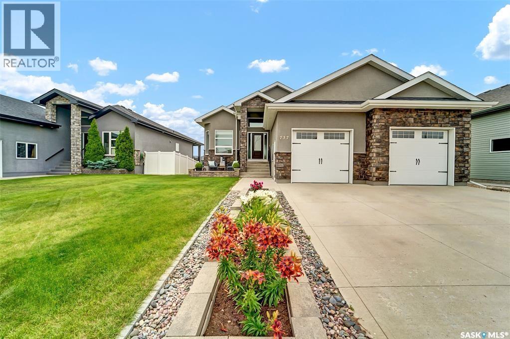 737 Gowan Rd, Warman, SK S0K 4S2
