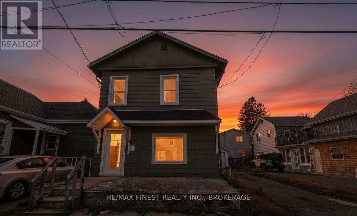 80 Main St, Kingston, ON K7K 3Y8