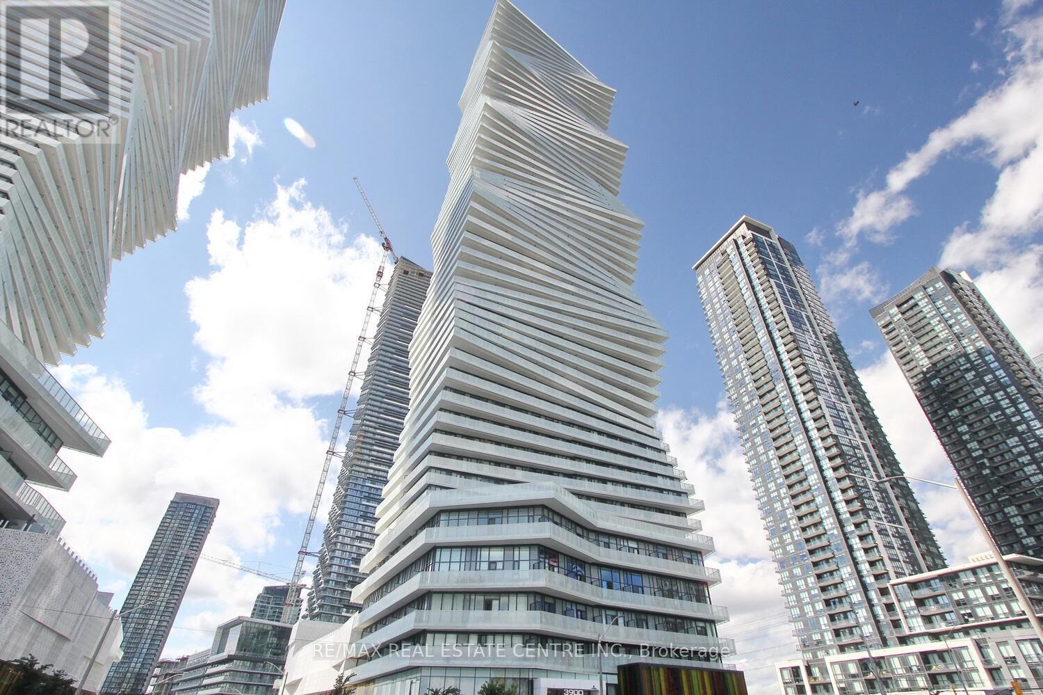 3602 3900 Confederation Pkwy, Mississauga, ON L5B 0M3