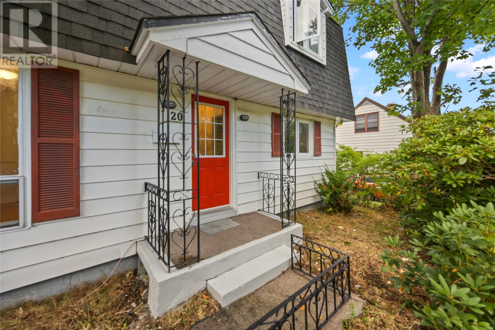20 Hoyles Ave, St. John's, NL A1B 1E3