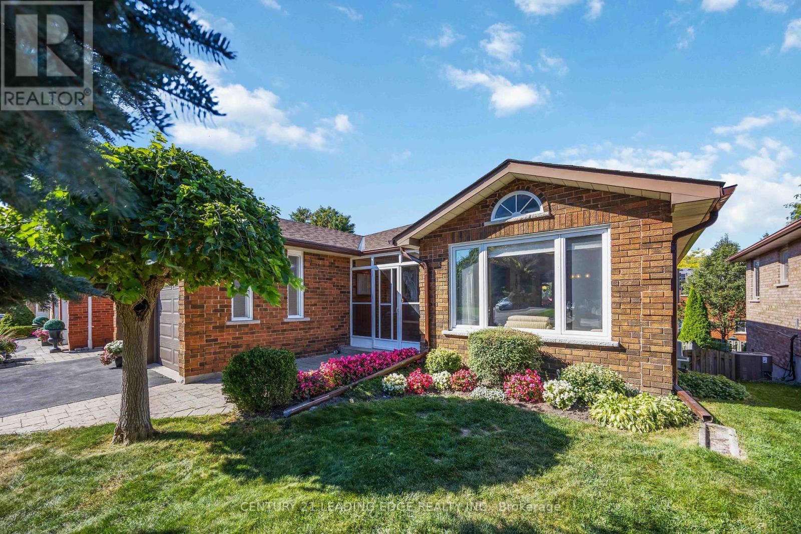 52 Aspen Cres, Whitchurch-Stouffville, ON L4A 5C7