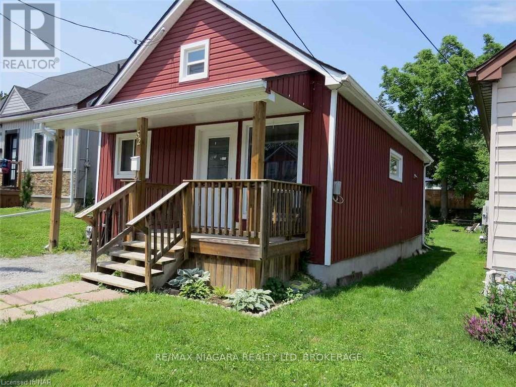 52 Mccormick St, Welland, ON L3C 4L9