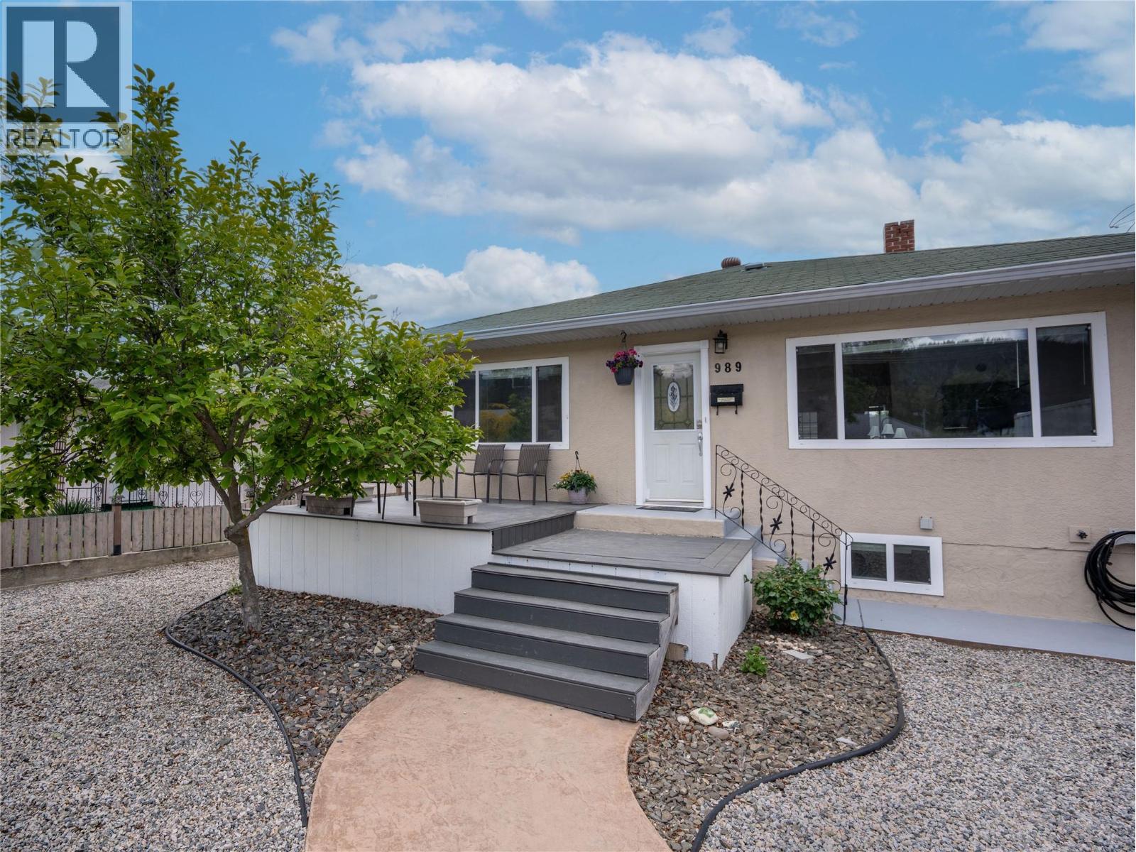 989 Kilwinning St, Penticton, BC V2A 4N8
