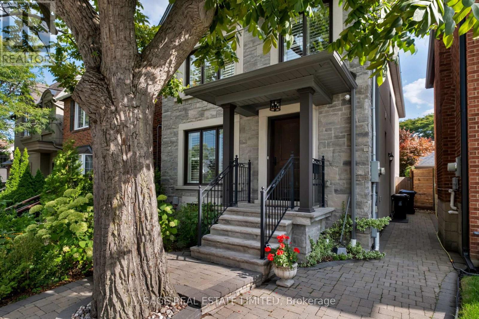 3 Fairfield Rd, Toronto, ON M4P 1S9