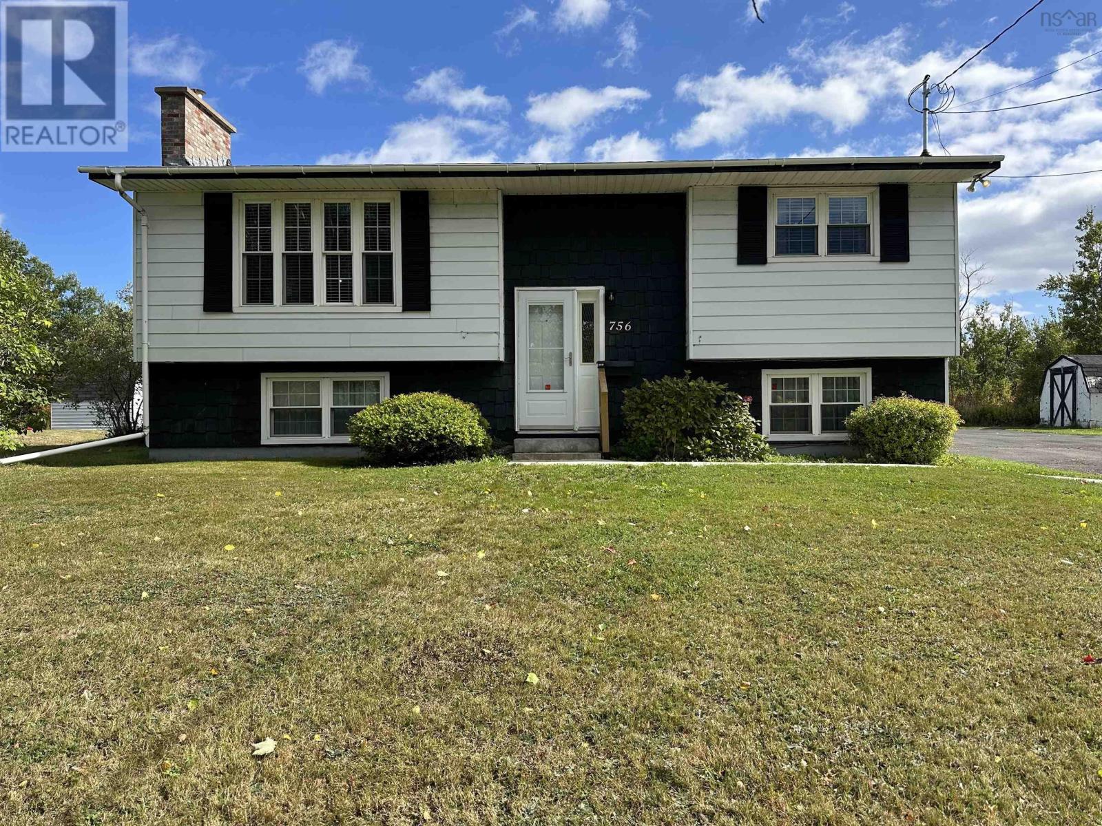 756 Forsythe St, New Waterford, NS B1H 2Y5