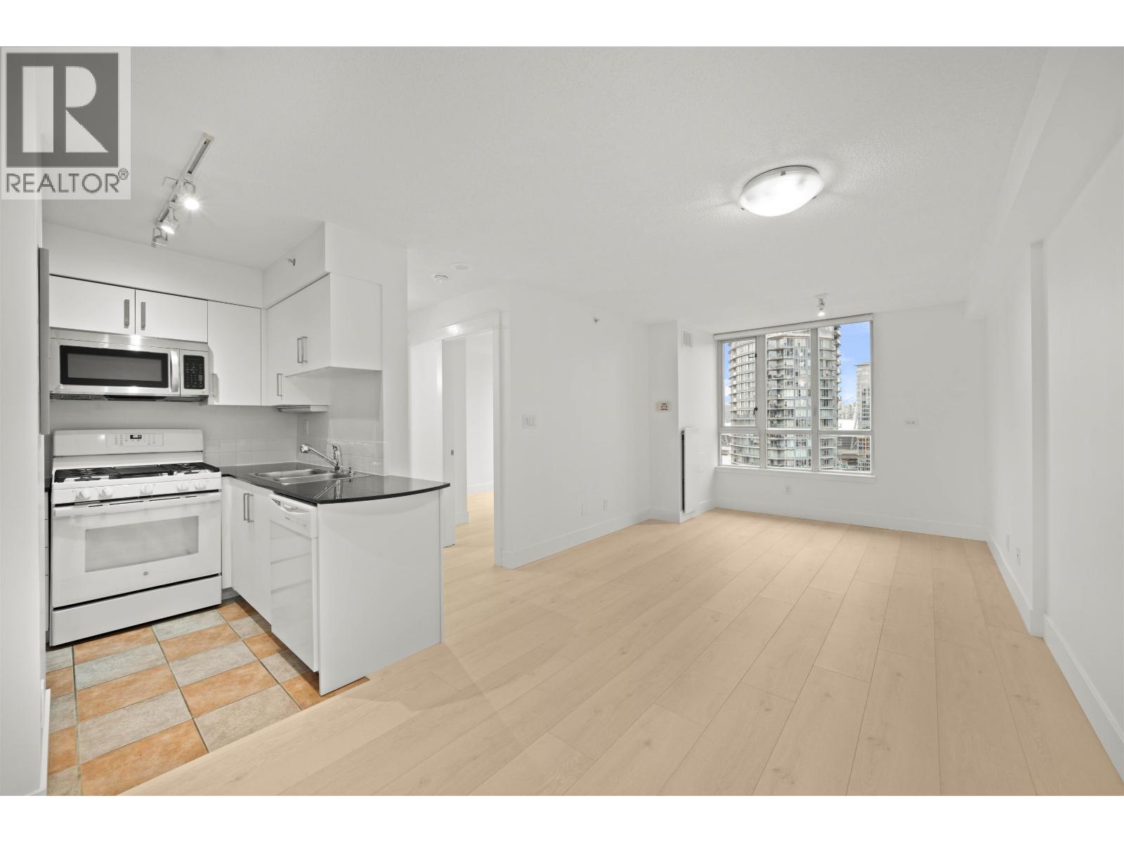 63 Keefer Place Unit 2501, Vancouver, BC V6B 6N6