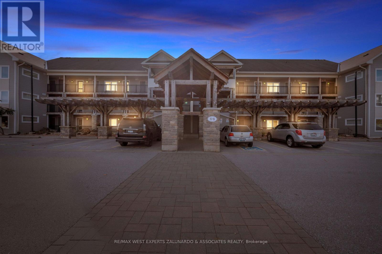 305 8 Brandy Lane Dr, Collingwood, ON L9Y 0X4