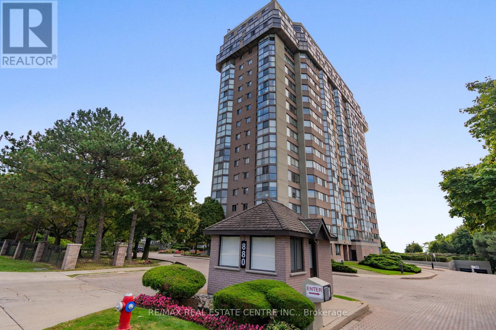 502 880 Dundas St W, Mississauga, ON L5C 4H3