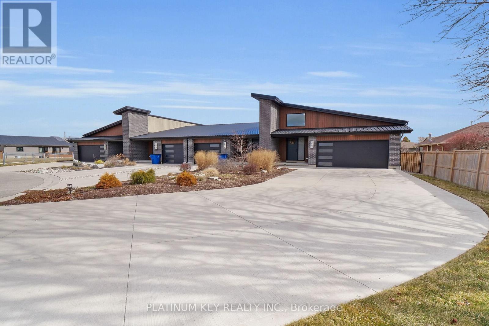 71 Clara Cres, Chatham-kent Chatham, ON N7M 0R8