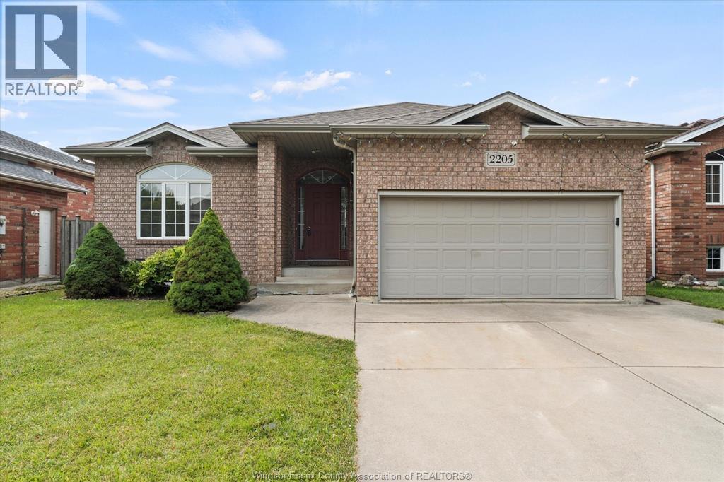 2205 Randolph Ave, Windsor, ON N9B 3V9
