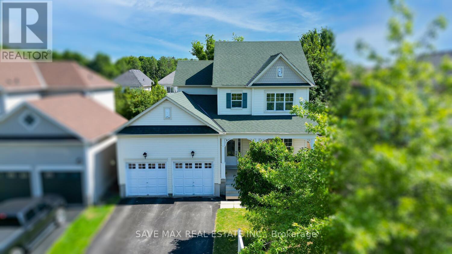 39 Hurst St, Halton Hills, ON L7J 2Z8