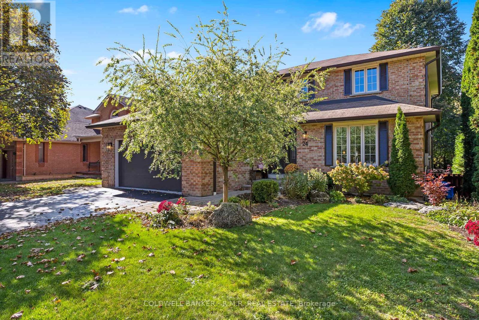 24 Testa Rd, Uxbridge, ON L9P 1M2