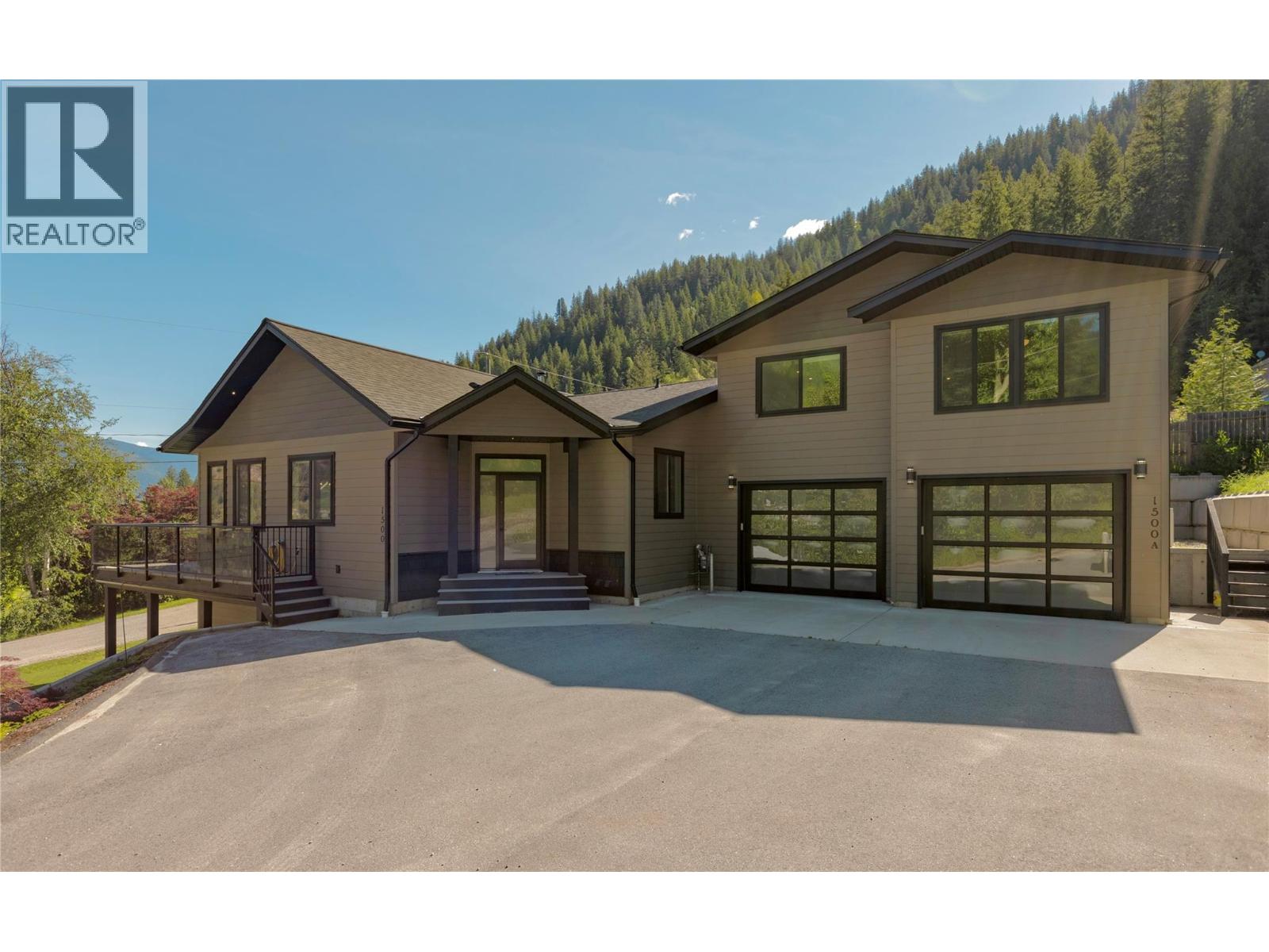 1500 Holland St, Nelson, BC V1L 3E2