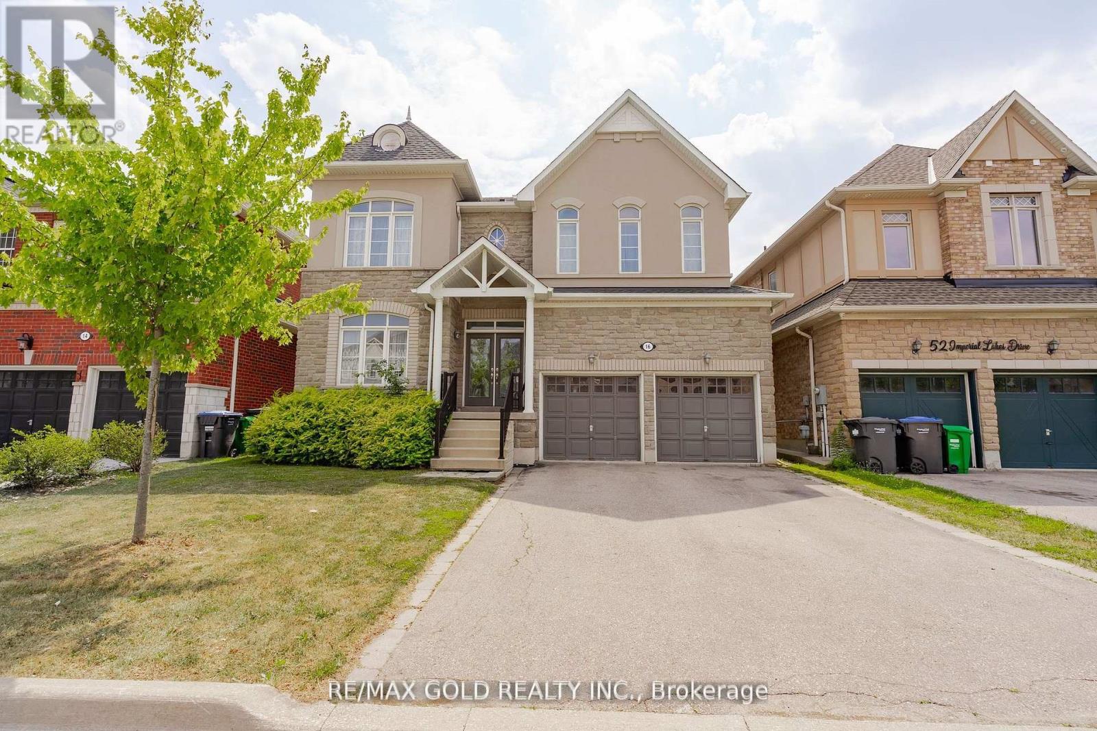 16 Palmvalley Dr, Brampton Brampton East, ON L6P 2V4