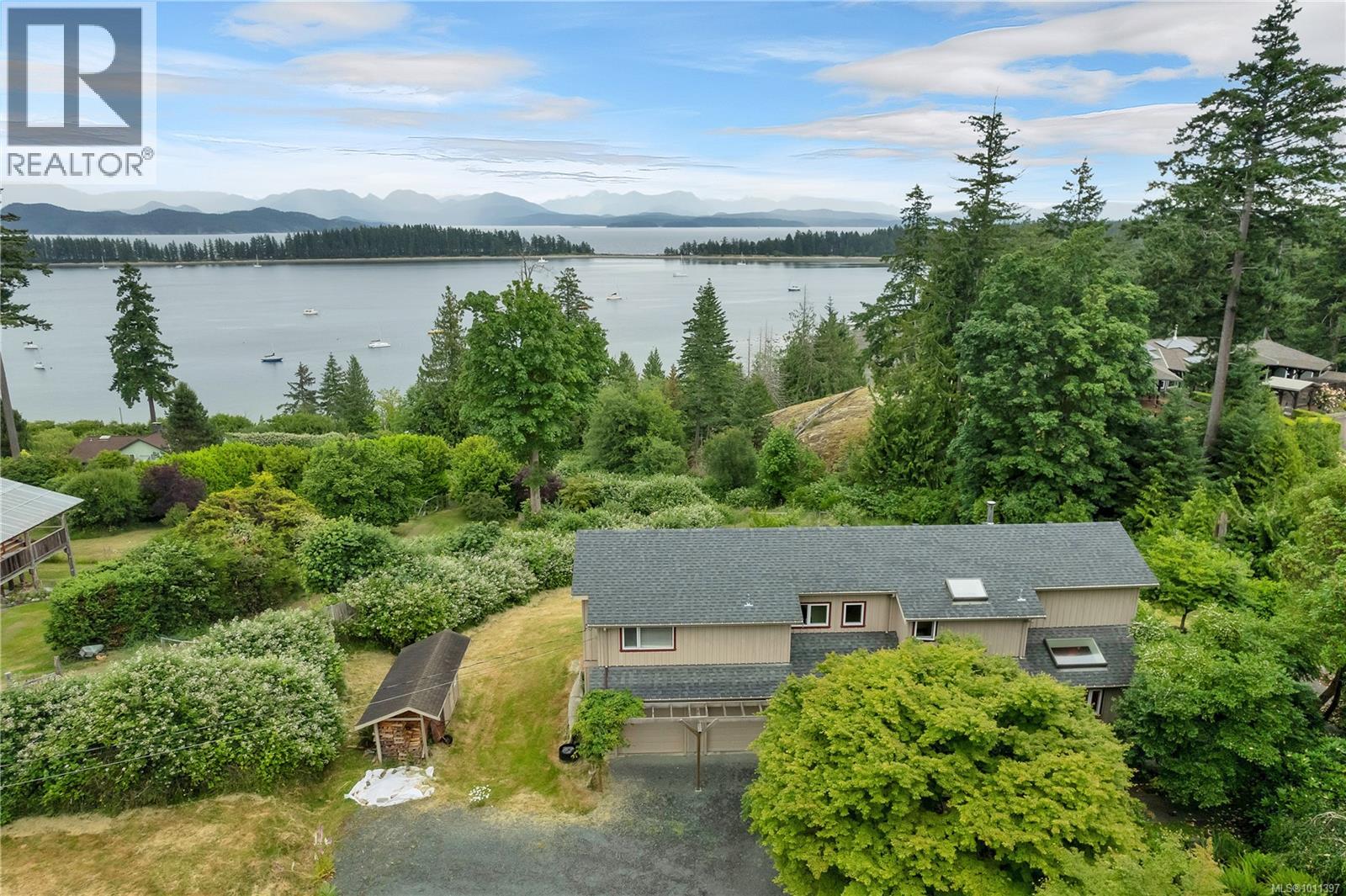 1418 Schooner Rd, Quadra Island, BC V0P 1H0