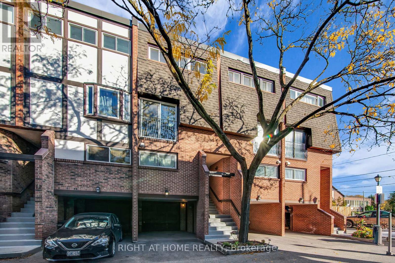 13 2716 St Clair Ave E, Toronto, ON M4B 1M6
