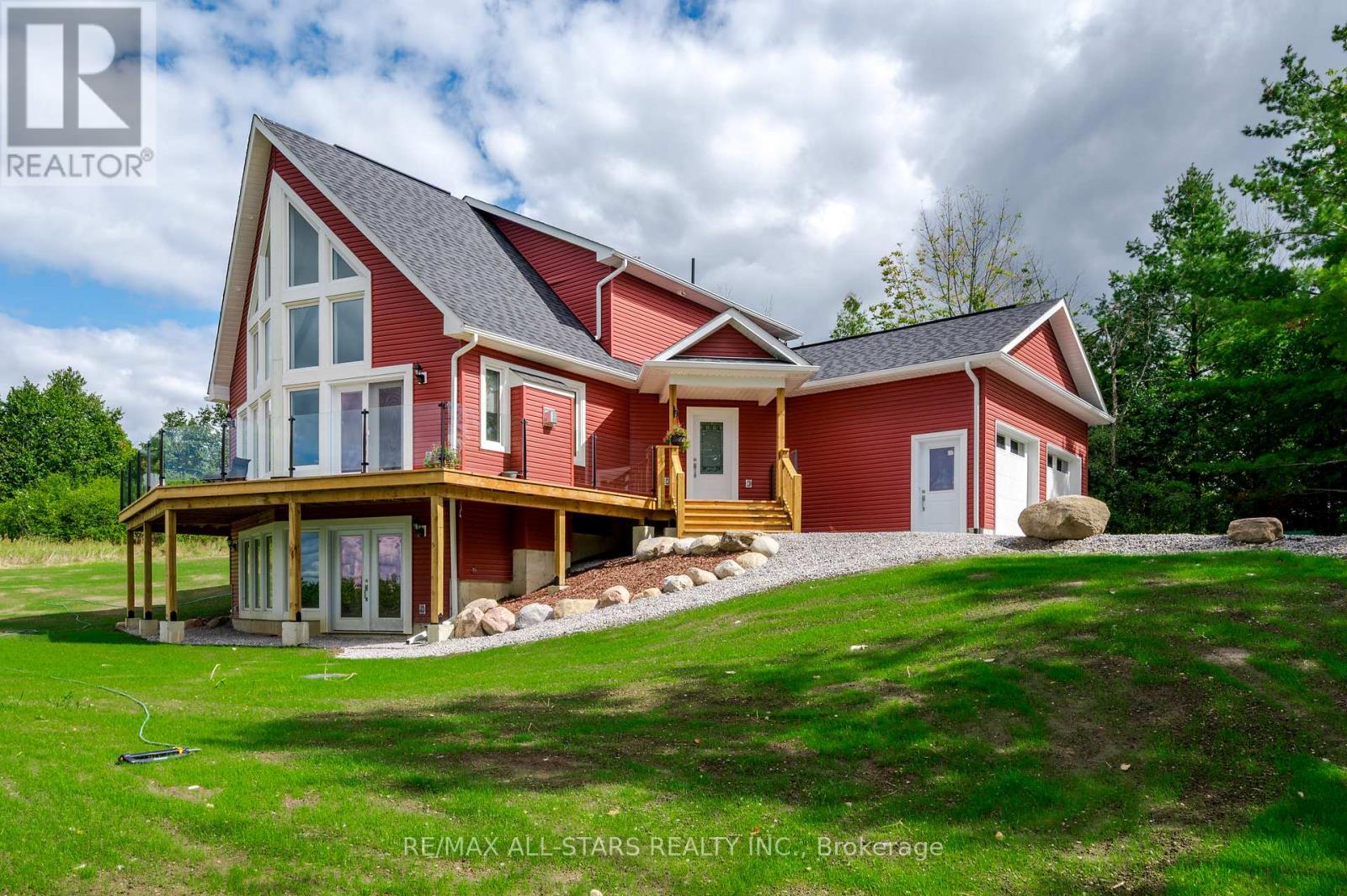 400 Fife Ave, Selwyn, ON K9J 0C6